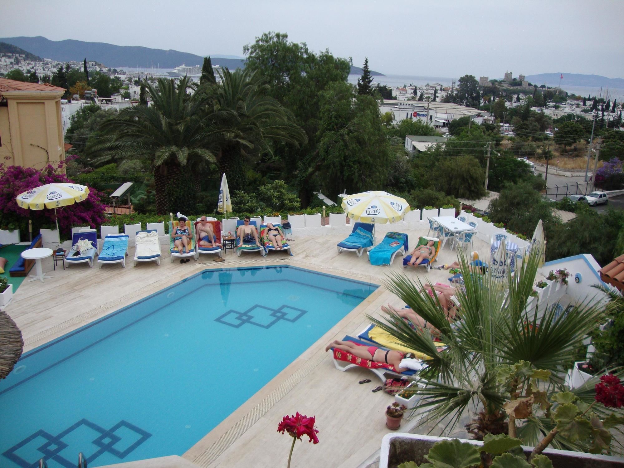 Dasis Hotel Suites Bodrum Bagian luar foto